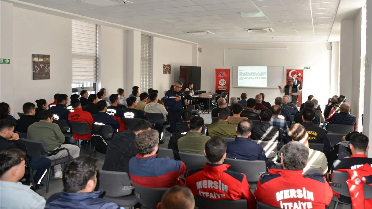 İtfaiye personeline orman yangınlarıyla mücadele eğitimi