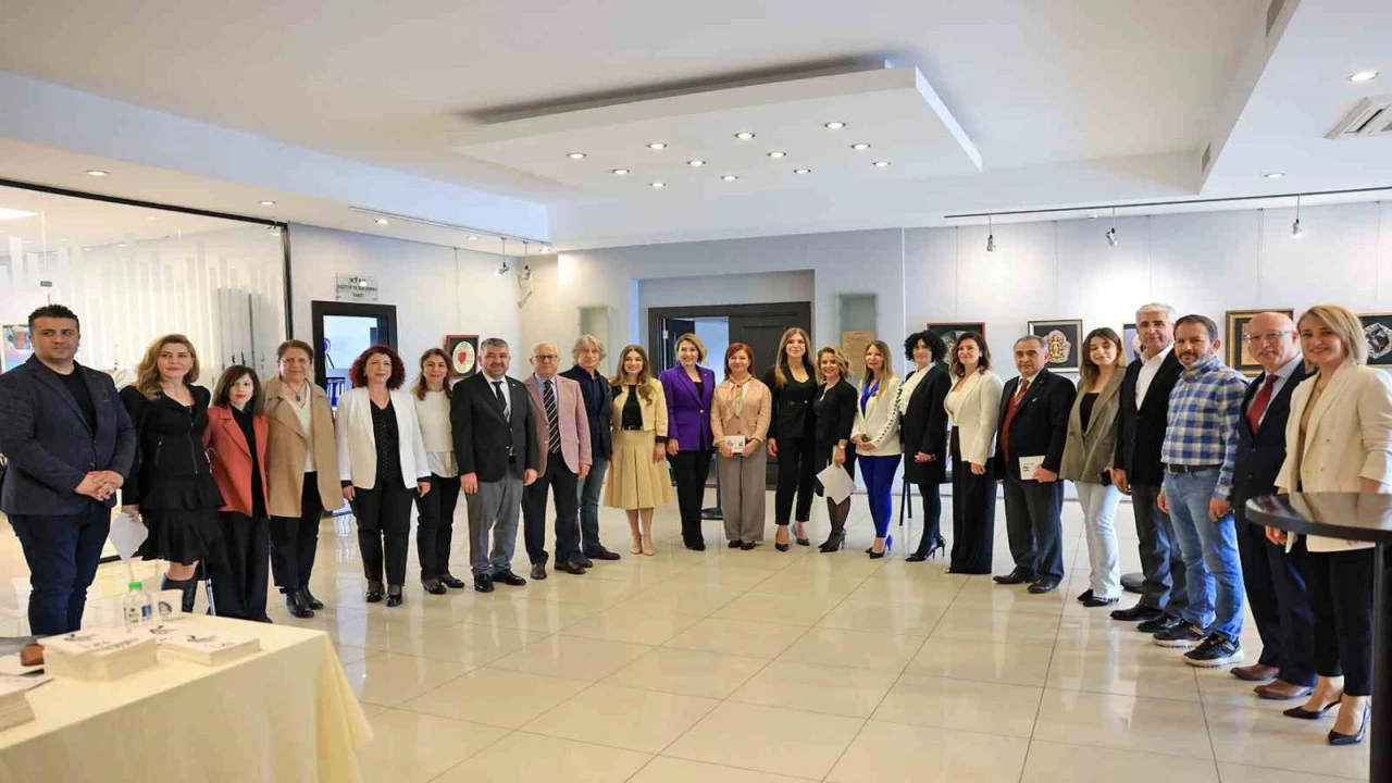 Kadınların yazdığı kitabın geliri Hataylı depremzede kadınlara destek olacak