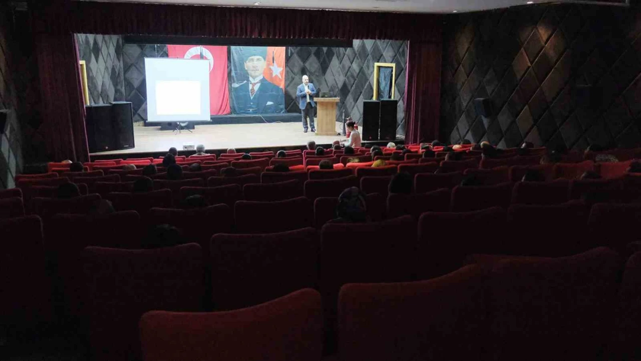 Kemerde belediye personeline iş sağlığı ve güvenliği eğitimi verildi