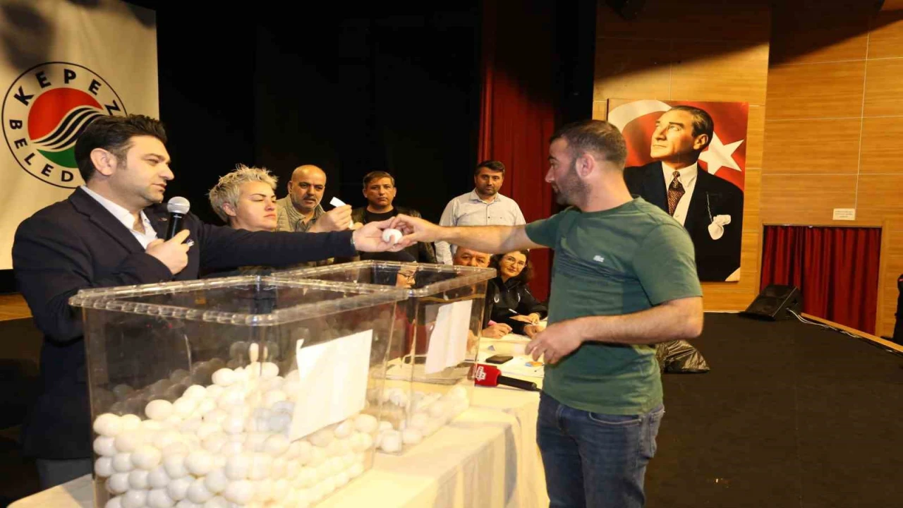 Kepezde pazarcılar kura çekti