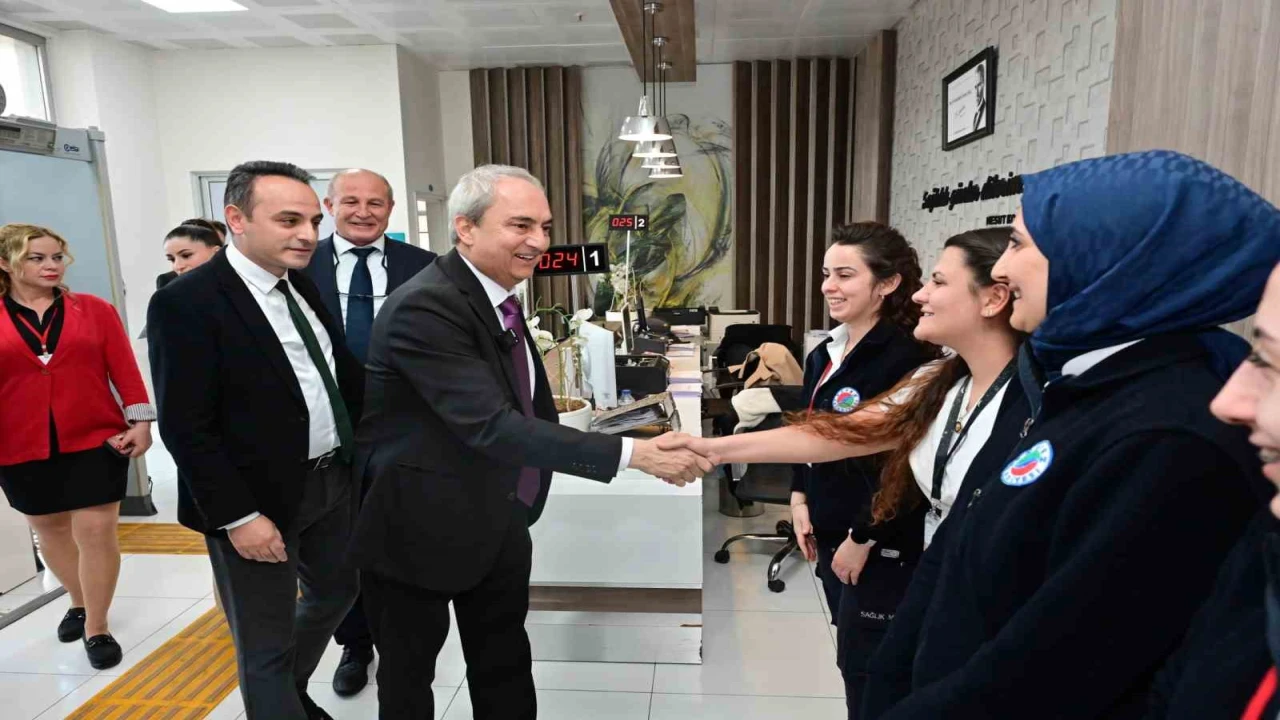 Kocagöz, sağlık çalışanlarının 14 Mart Tıp Bayramını kutladı