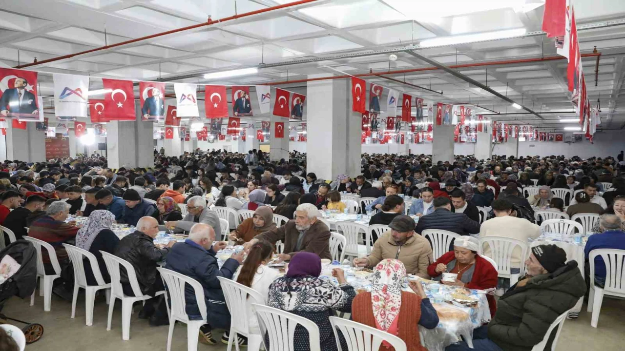 Mersin Büyükşehir Belediyesinin Ramazan coşkusu Bozyazıda devam etti