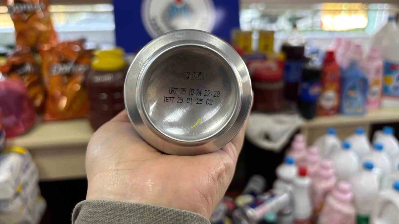 Mersin Tarsusta son kullanma tarihi geçmiş temizlik ve gıda ürünleri ele geçirildi