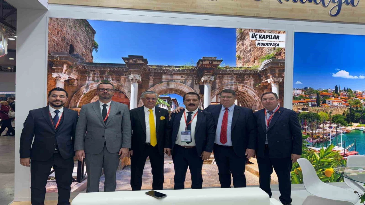 Moskova Turizm Fuarında Kemer tanıtılıyor