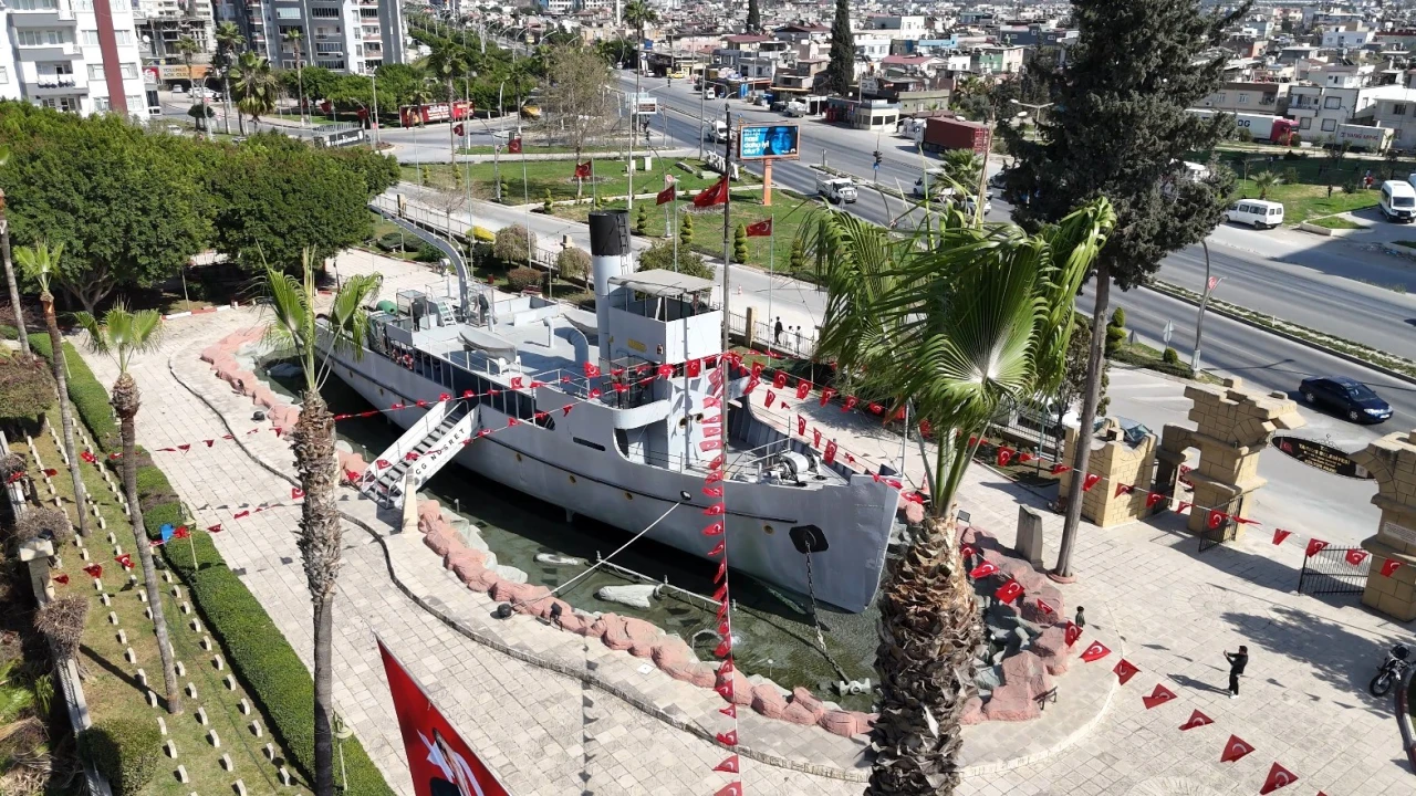 Nusret Mayın Gemisinde bakım çalışması