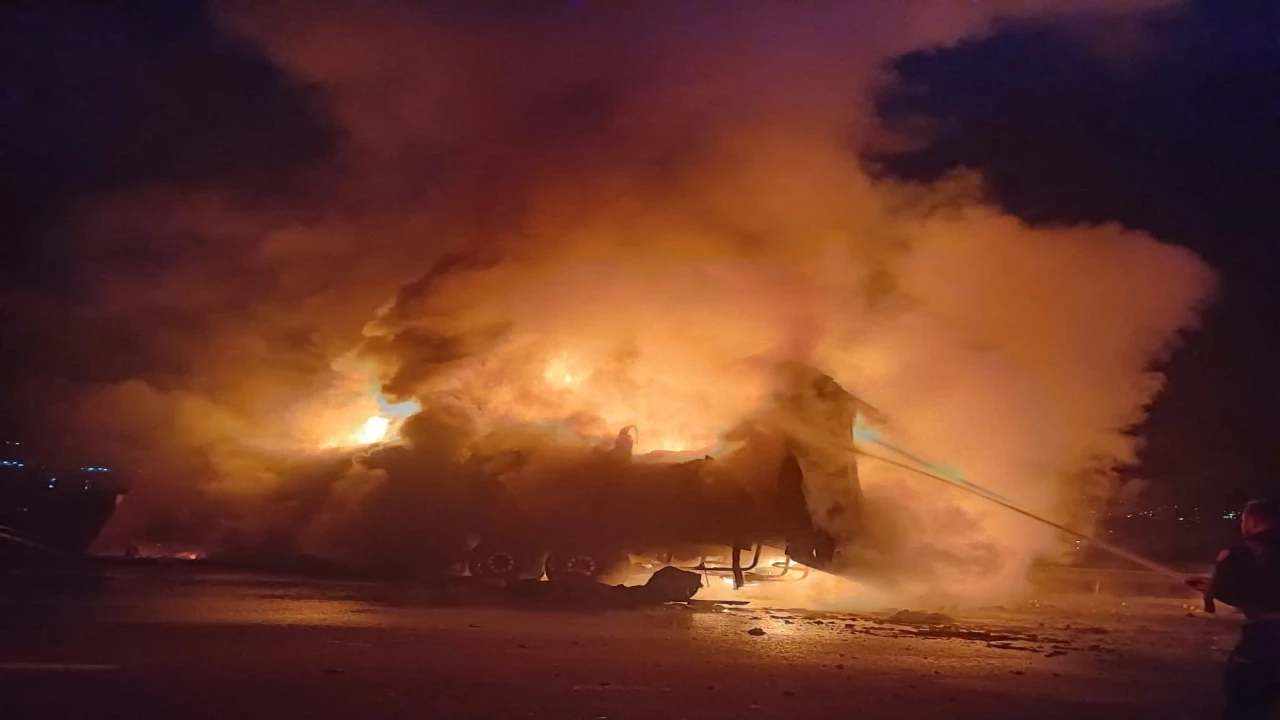 Osmaniyede tankerin çarpması sonucu çıkan yangın söndürüldü