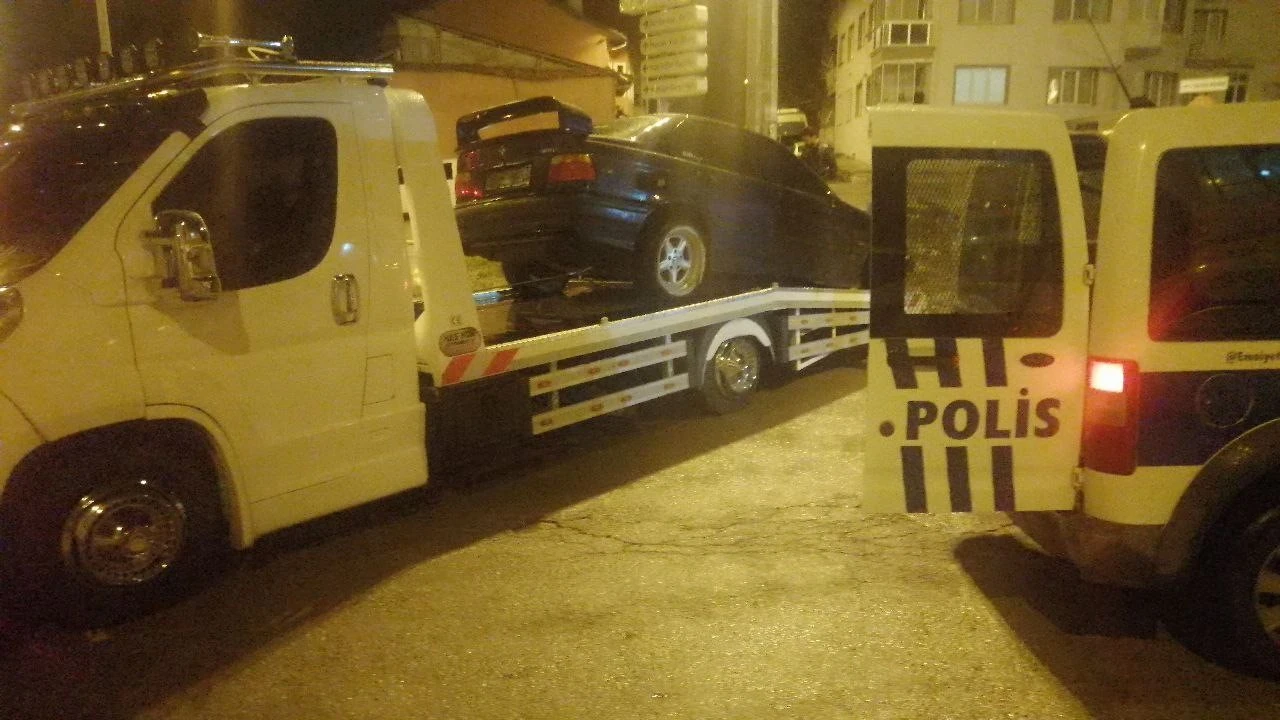 Polisin dur ihtarına uymadı, kaçarken kaza yaptı