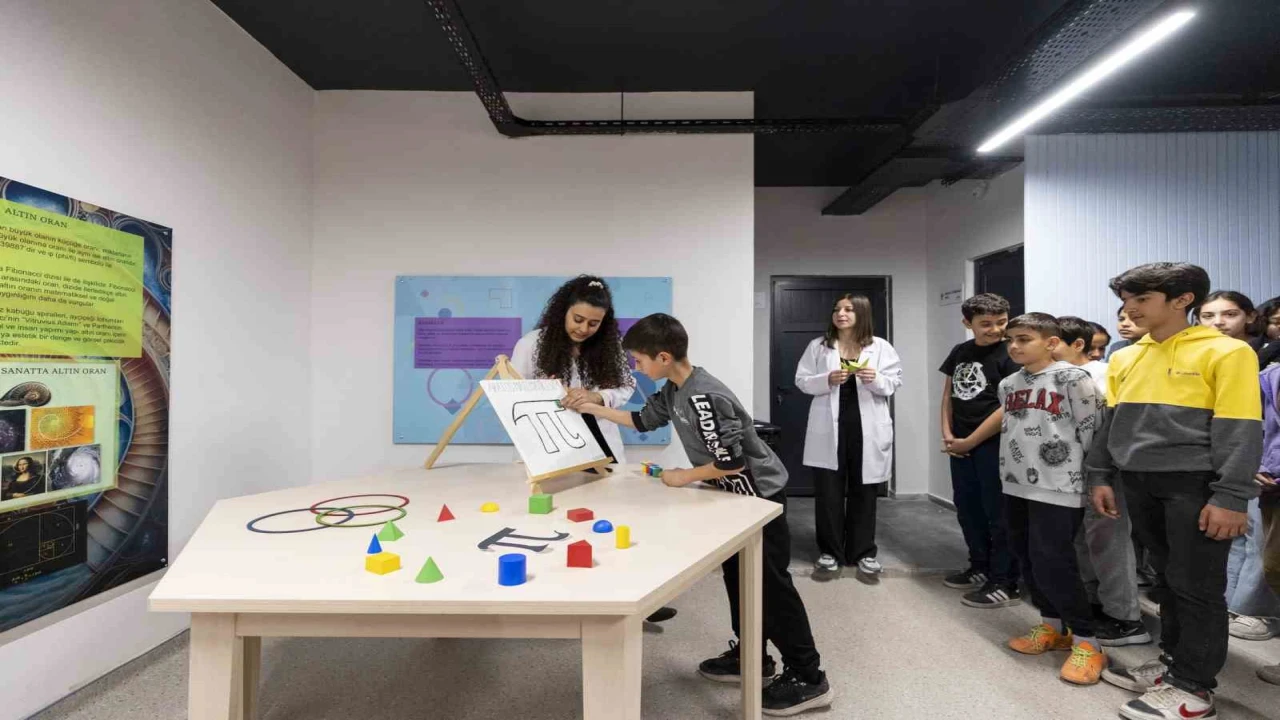 Tarsus Aratos Matematik Evinde Dünya Pi Günü etkinliği düzenlendi
