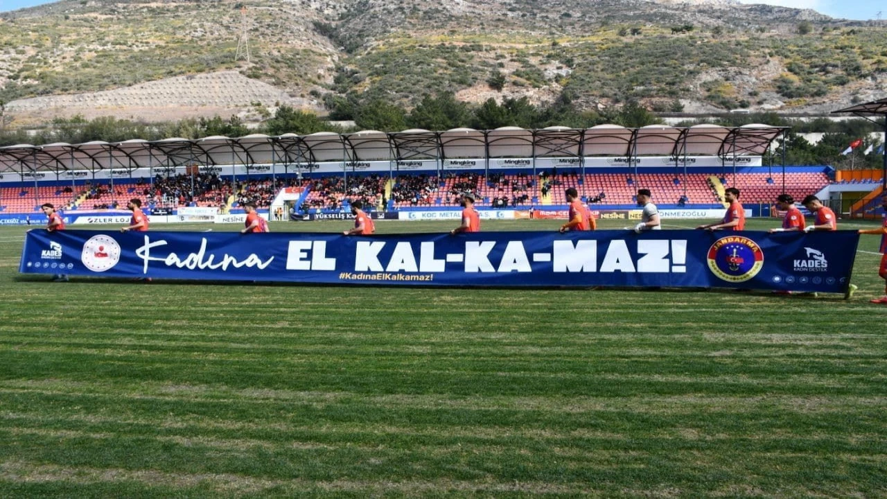 Yeşil sahadan ‘Kadına el kalkamaz mesajı