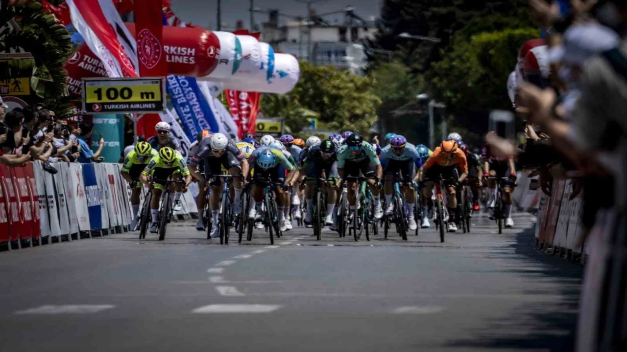 60. Cumhurbaşkanlığı Bisiklet Turunda Antalya - Antalya etabını Simon Dehairs kazandı