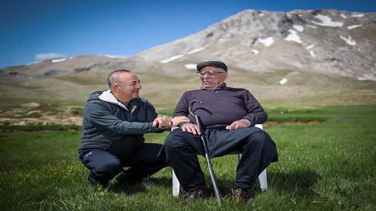 AK Parti Antalya Milletvekili Mevlüt Çavuşoğlunun babası hayatını kaybetti