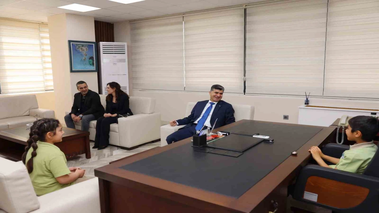 Akdenizde makam koltuğu minik Kadire emanet