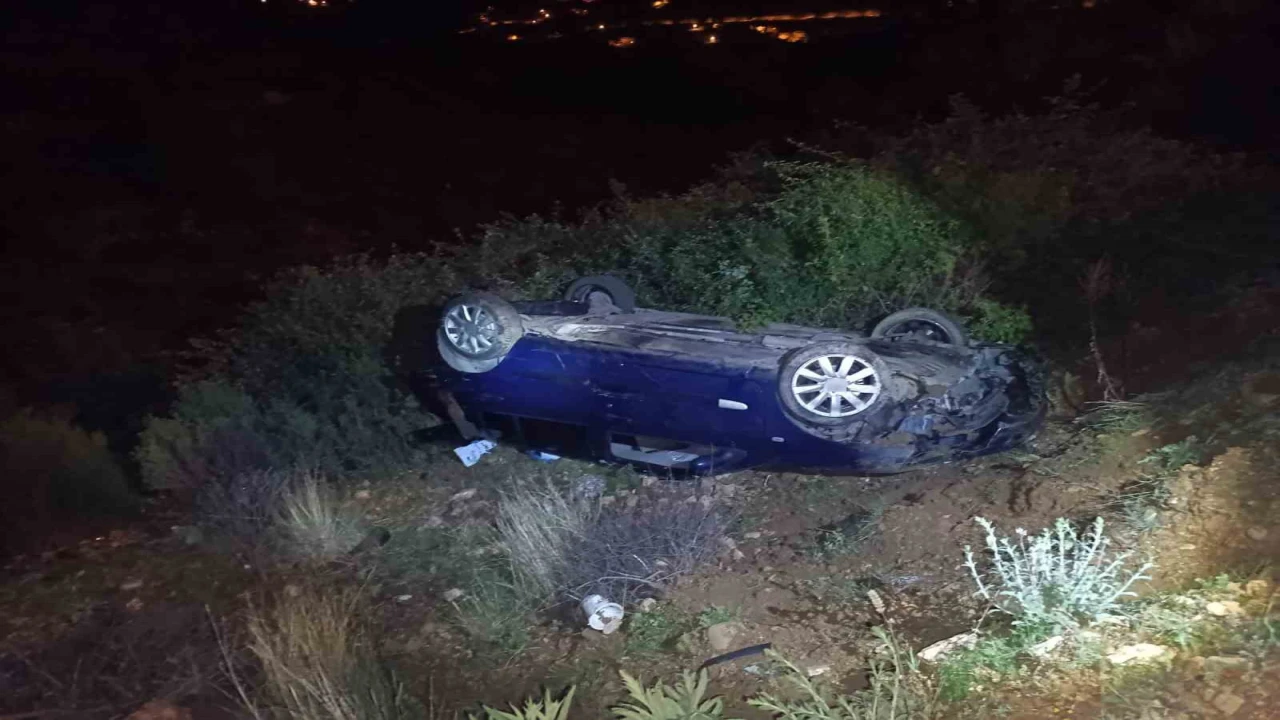 Alanyada otomobil şarampole yuvarlandı: 1 yaralı