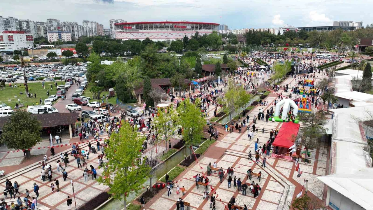 Antalya Büyükşehir Belediyesinden 23 Nisana özel program