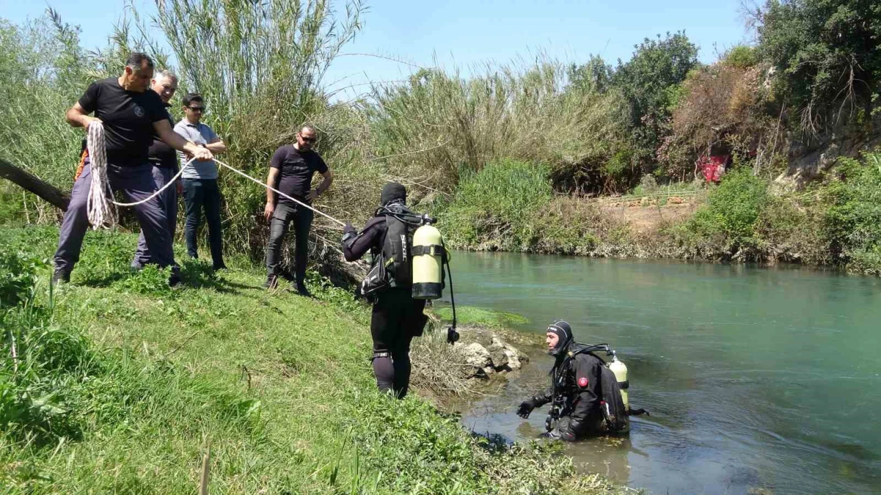 Antalyada 15 gündür haber alınamayan adam için dalgıçlar Düden Şelalesine daldı