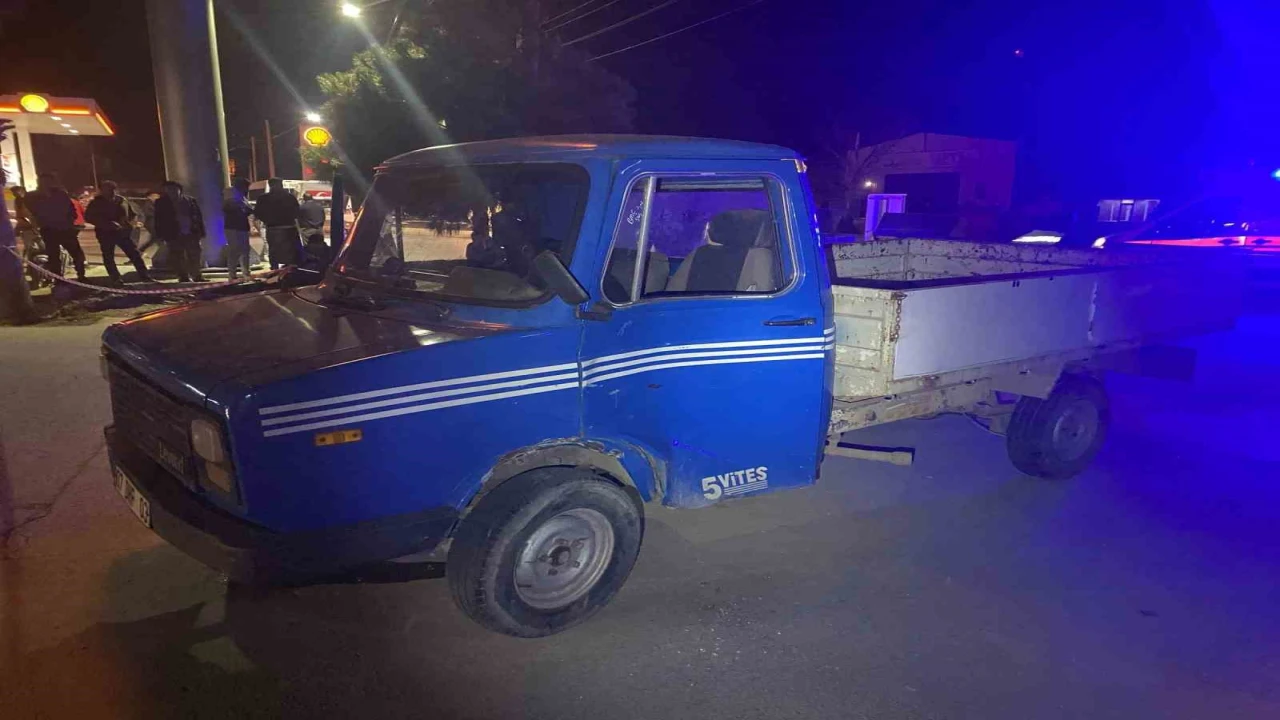 Antalyada motosiklet ile kamyonet çarpıştı: 1 ölü, 1 yaralı