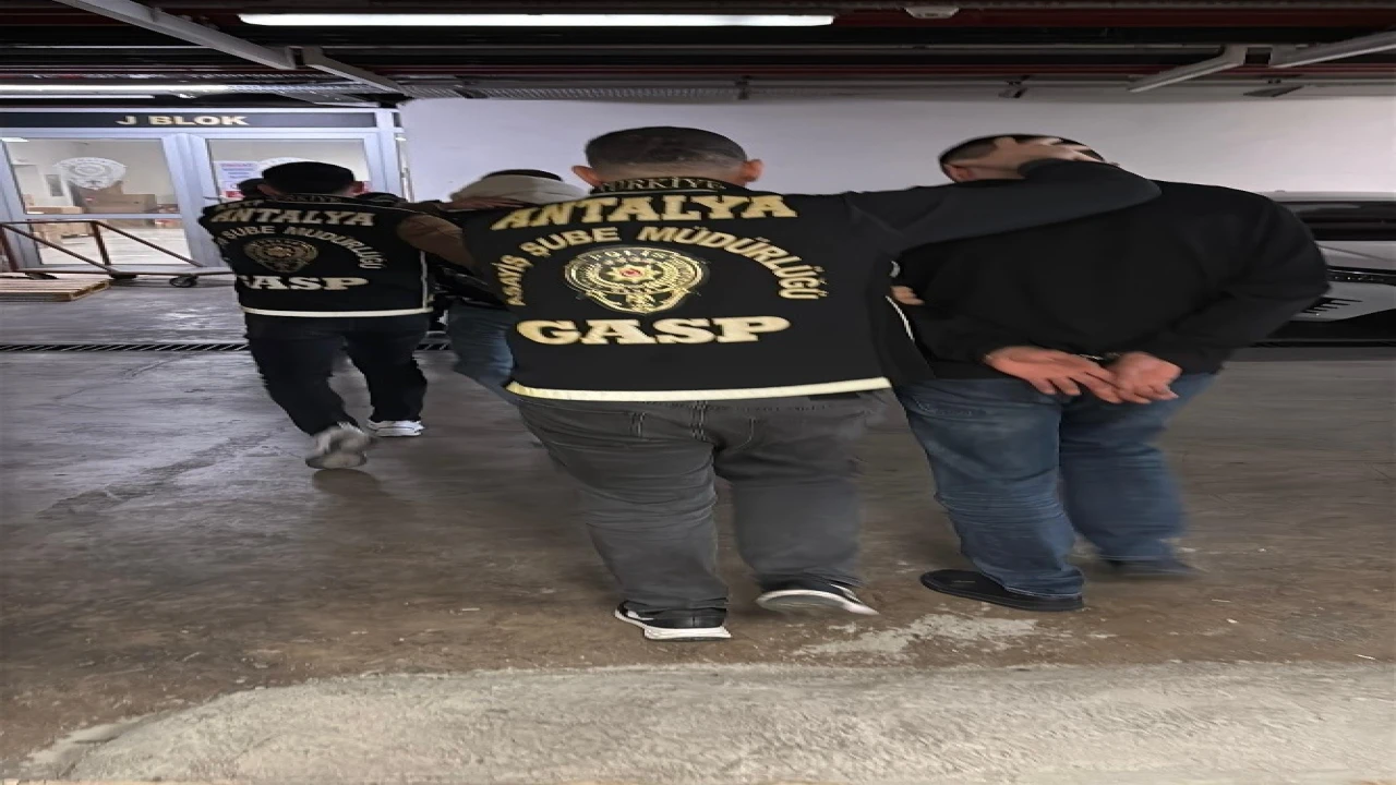 Antalyada son 1 haftada 238 şahıs tutuklandı