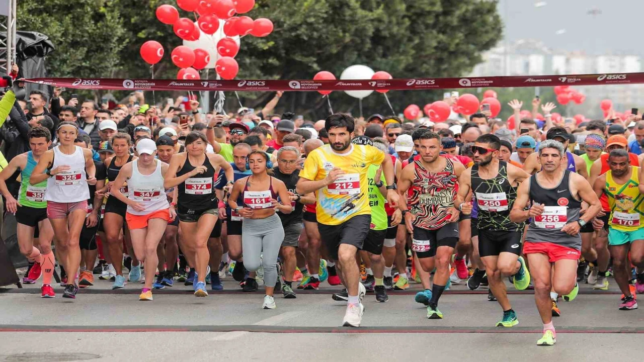 Antalyanın spor festivali markası Runtalya 20 yaşında