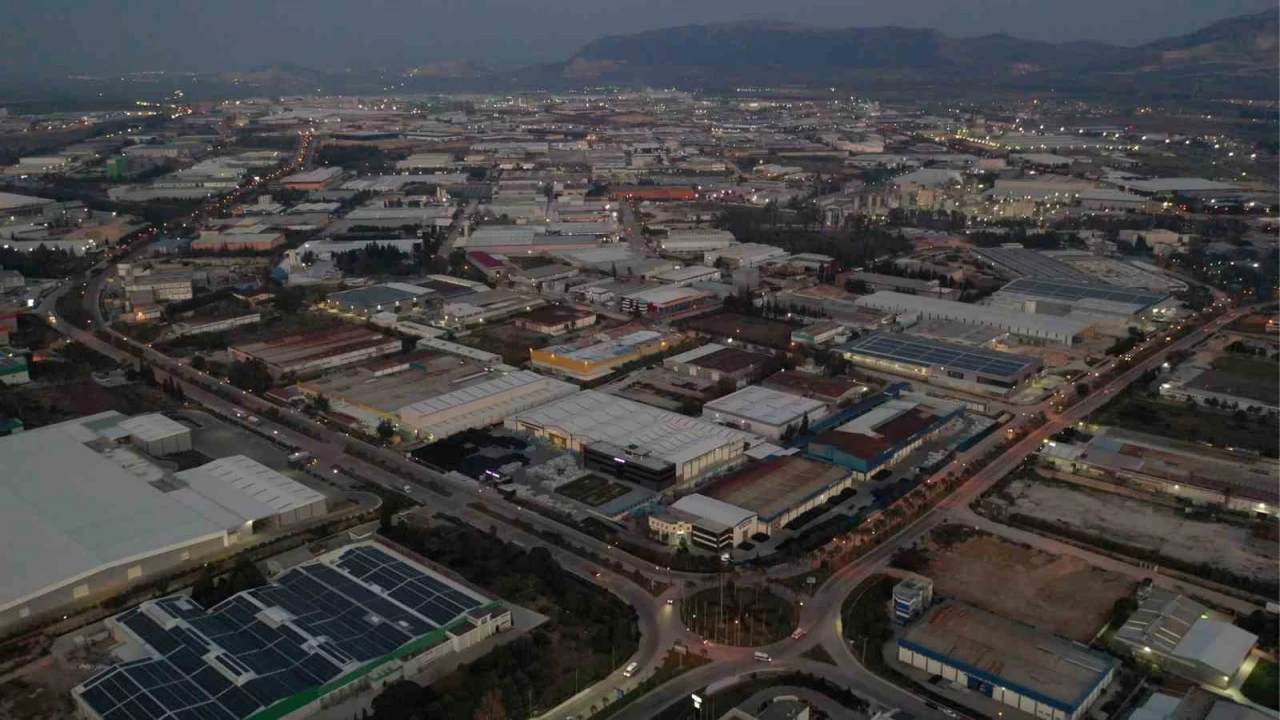 AOSB Başkanı Sütcü: Firmalarımızın ürettiği katma değer, ekonominin büyümesine ciddi katkılar sağlıyor