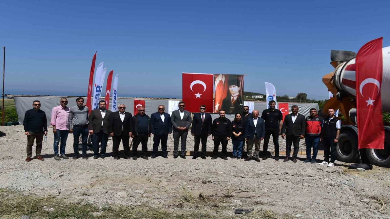 Arsuzda yıkılan ahırların temeli atıldı