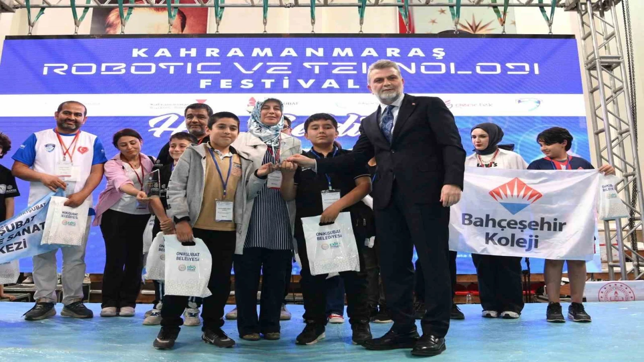 Başkan Görgel:Türkiye Yüzyılının teminatı gençlerimizin yanındayız