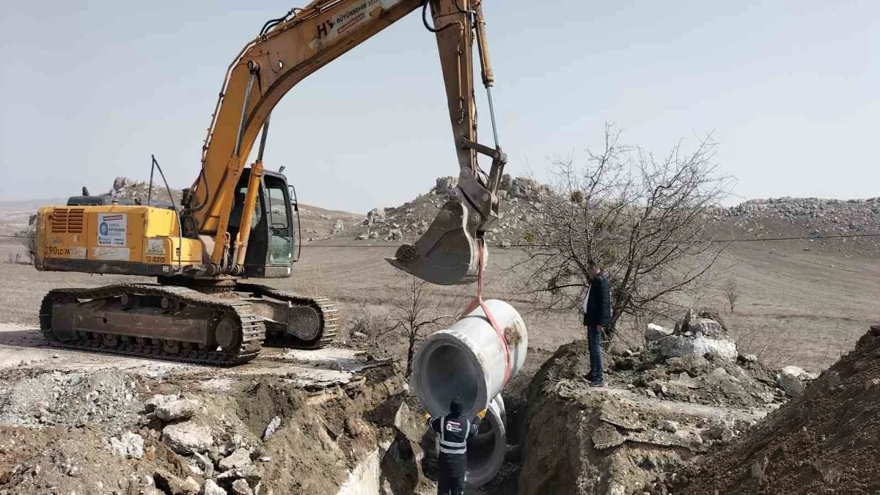 Büyükşehirden Korkuteli grup yollarında çalışma