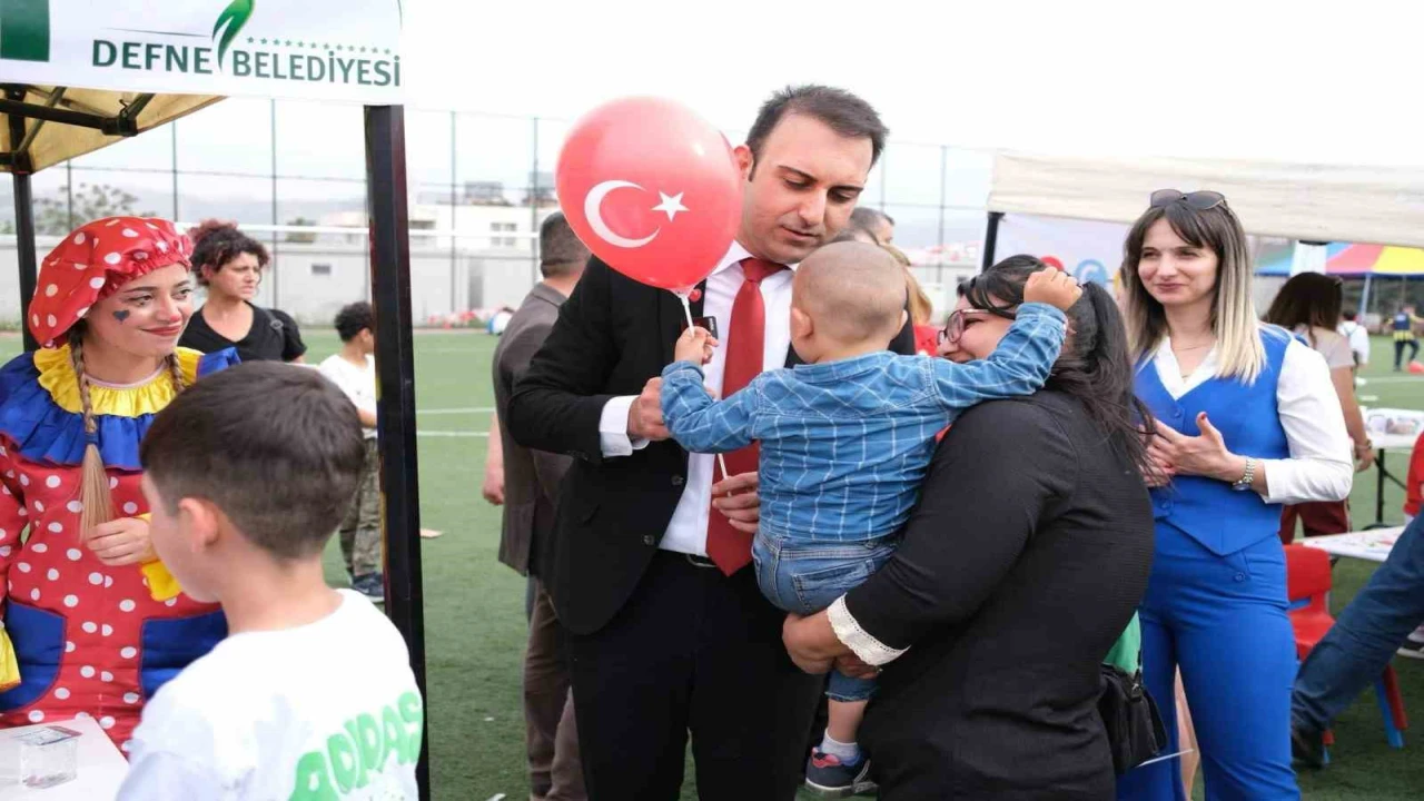 Defne Belediyesinin çocuk şenliğinde etkinliğinde çocuklar doyasıya eğlendi