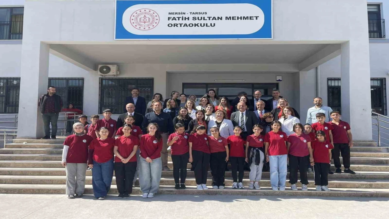 Depremde hayatını kaybeden Karadaşın ismi okul kütüphanesinde yaşatıldı