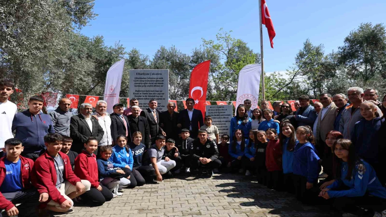 Dünya ve Olimpiyat şampiyonu İsmet Atlı, kabri başında anıldı