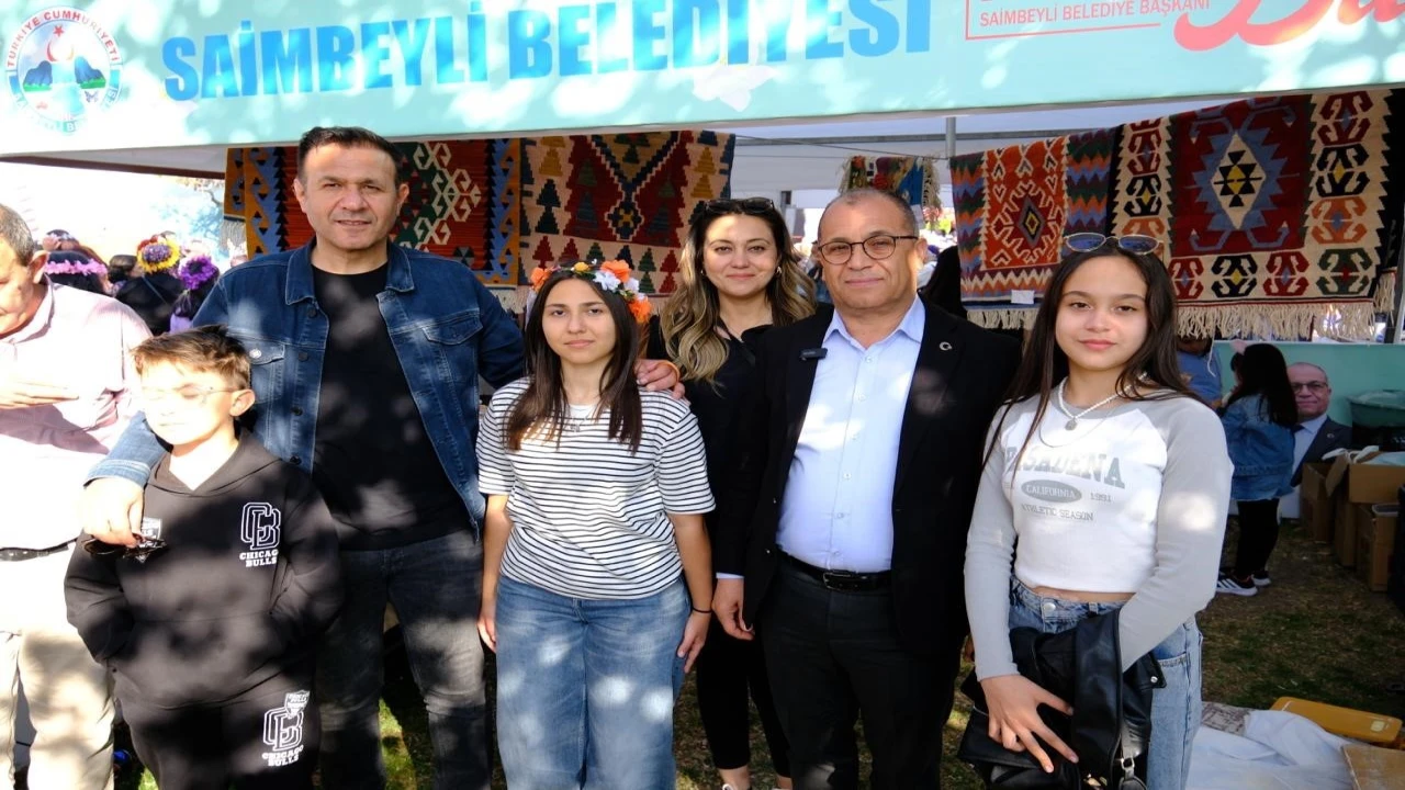 El emeğiyle ilmik ilmik işlenen Saimbeyli kilimi tanıtılıyor