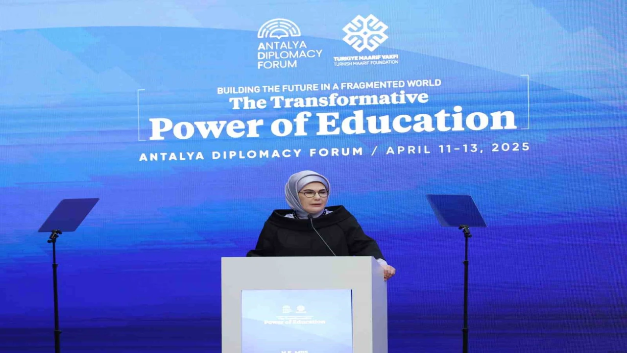 Emine Erdoğan: Yalnızca sözde değil, özde bir birlikteliğin inşa edilmesinin ne denli hayati olduğunu hatırlatan güçlü bir ses