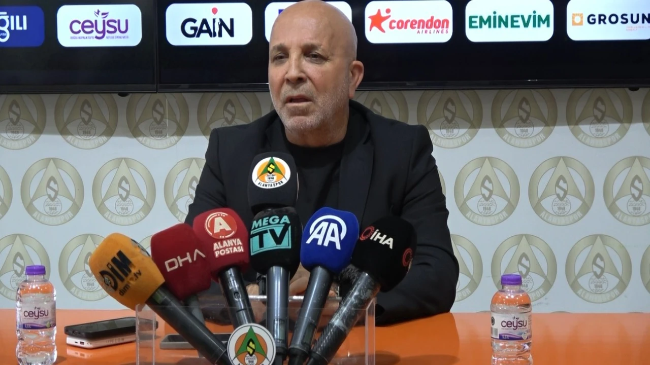 Hasan Çavuşoğlu: Kümede kalabileceğimiz seviyeye kendimiz gelmeliyiz, başkasının ne yaptığı önemli değil