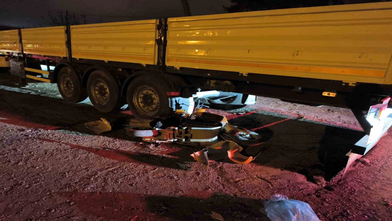 Hatayda motosiklet ile otomobil çarpıştı: 1i ağır 2 yaralı