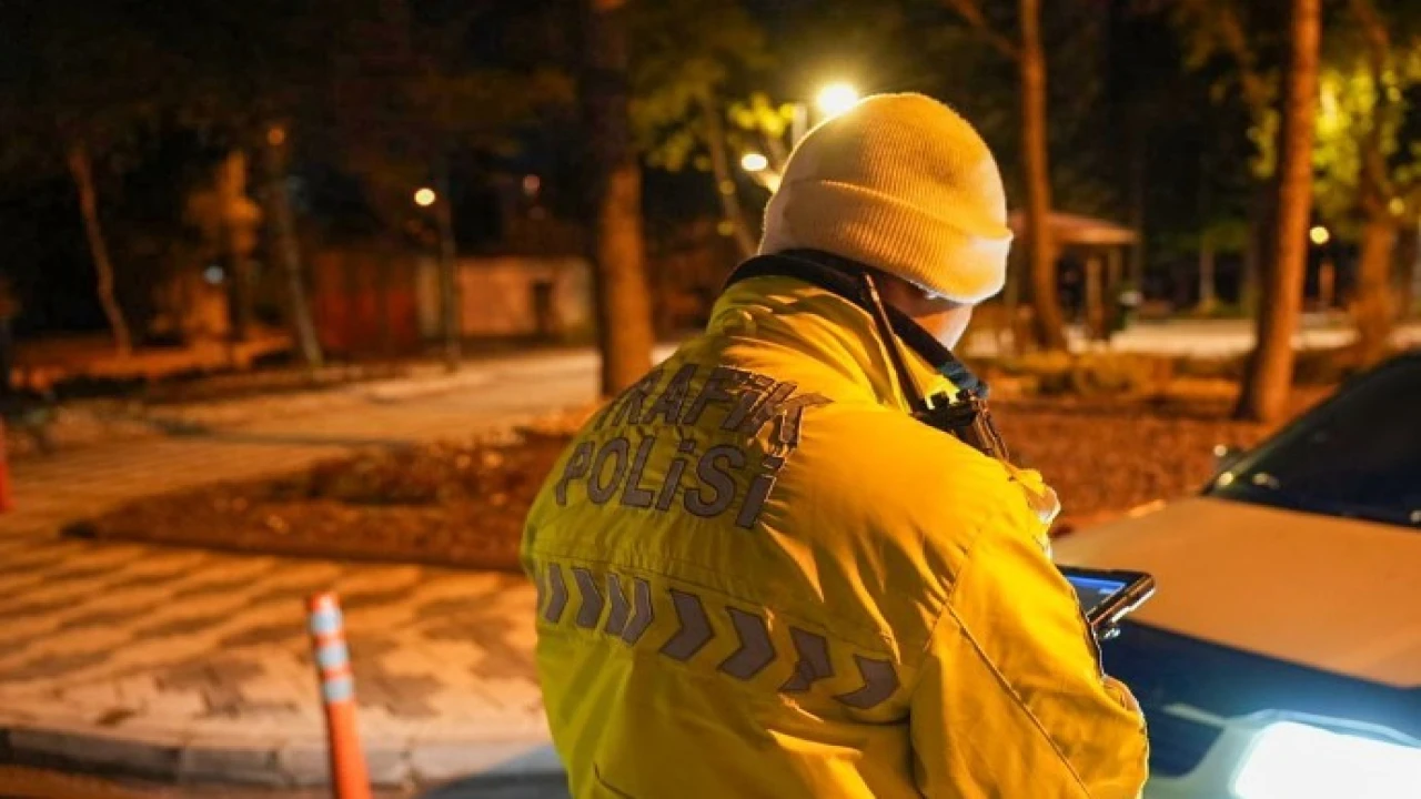 Ispartada trafik ve asayiş uygulamasında 14 sürücüye ceza kesildi