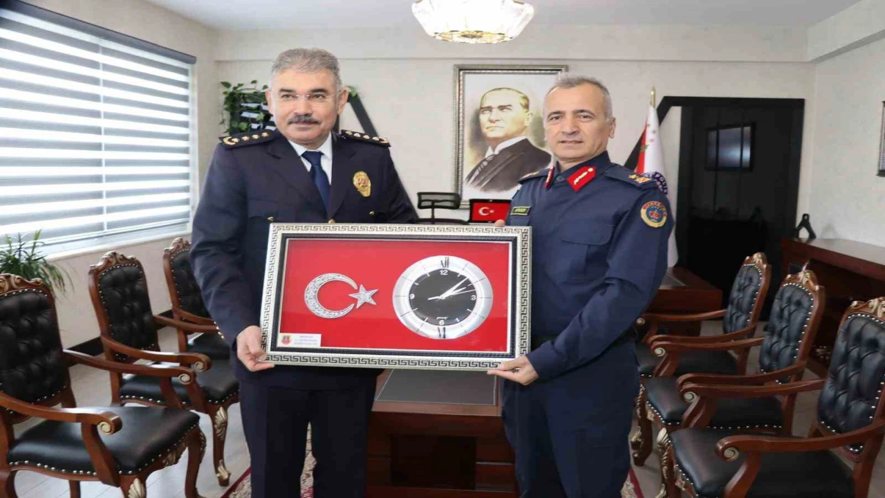 Jandarma Komutanı Atasoydan Emniyet Müdürü Karabörke ziyaret