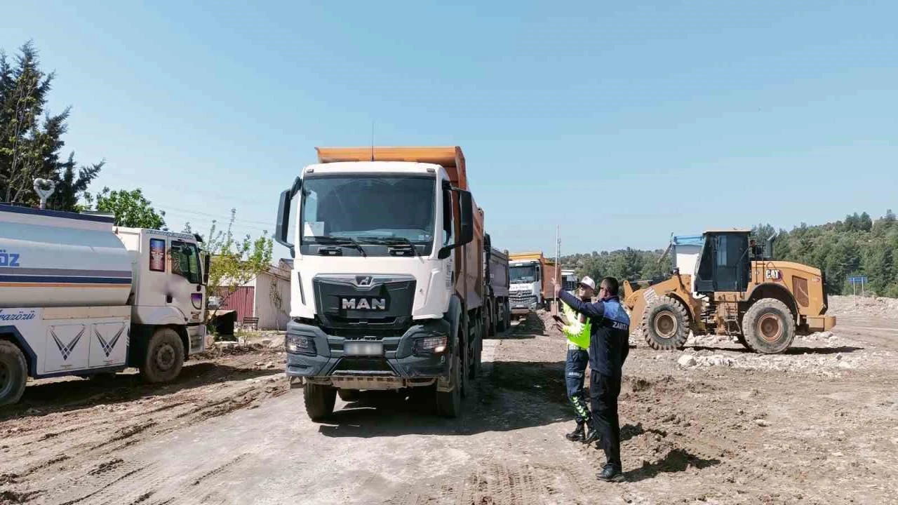 Kaçak hafriyat döken sürücülere ve işletmeye rekor ceza