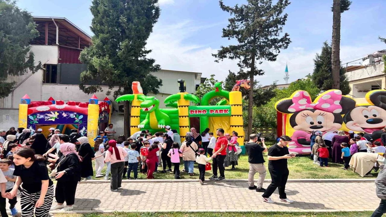 Kahramanmaraşta depremzede çocukların 23 Nisan coşkusu
