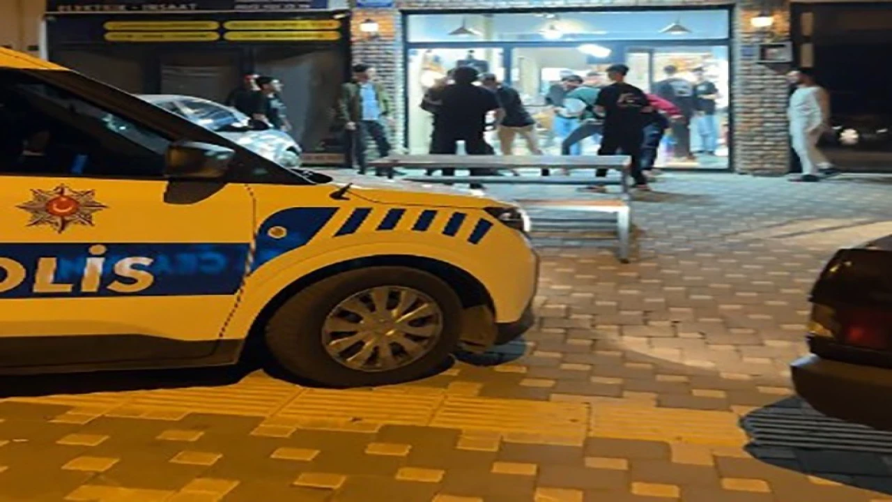 Kavga ihbarına giden polislere baklavalı sürpriz