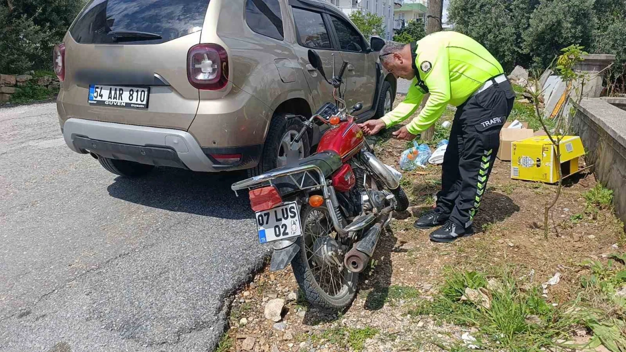 Kaza yapan sürücüler olay yerini terk etti
