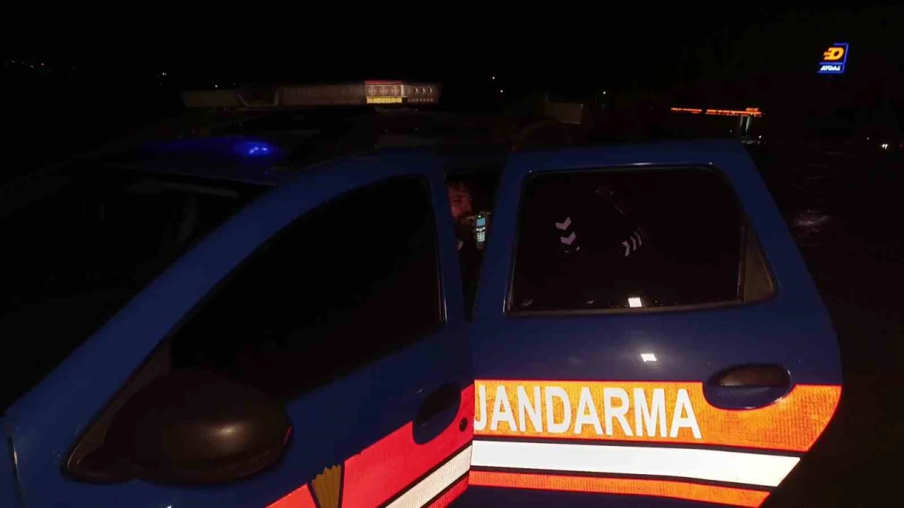 Kazadan sonra kaçan alkollü sürücü tarlada saklanırken yakalandı