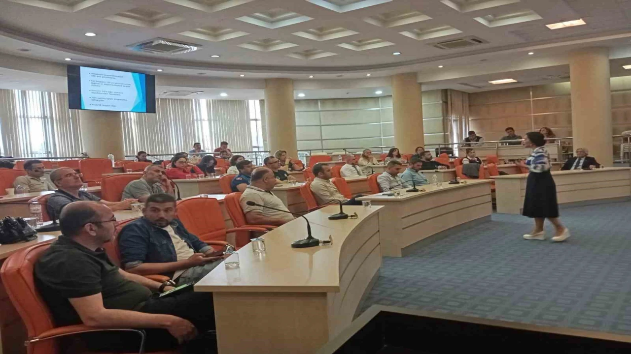 Kepez Belediyesinden personele kariyer ve kişisel gelişim eğitimi