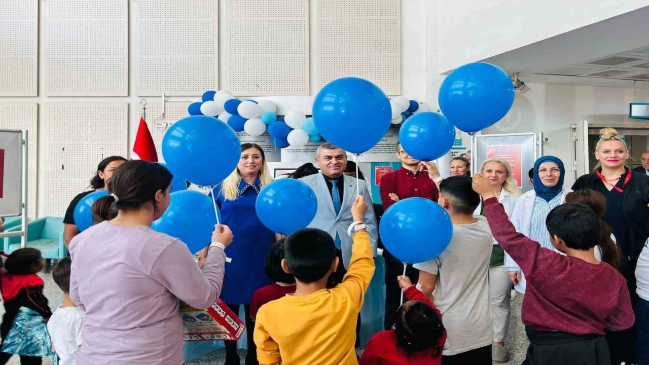 Kepez Devlet Hastanesinde otizm farkındalığı