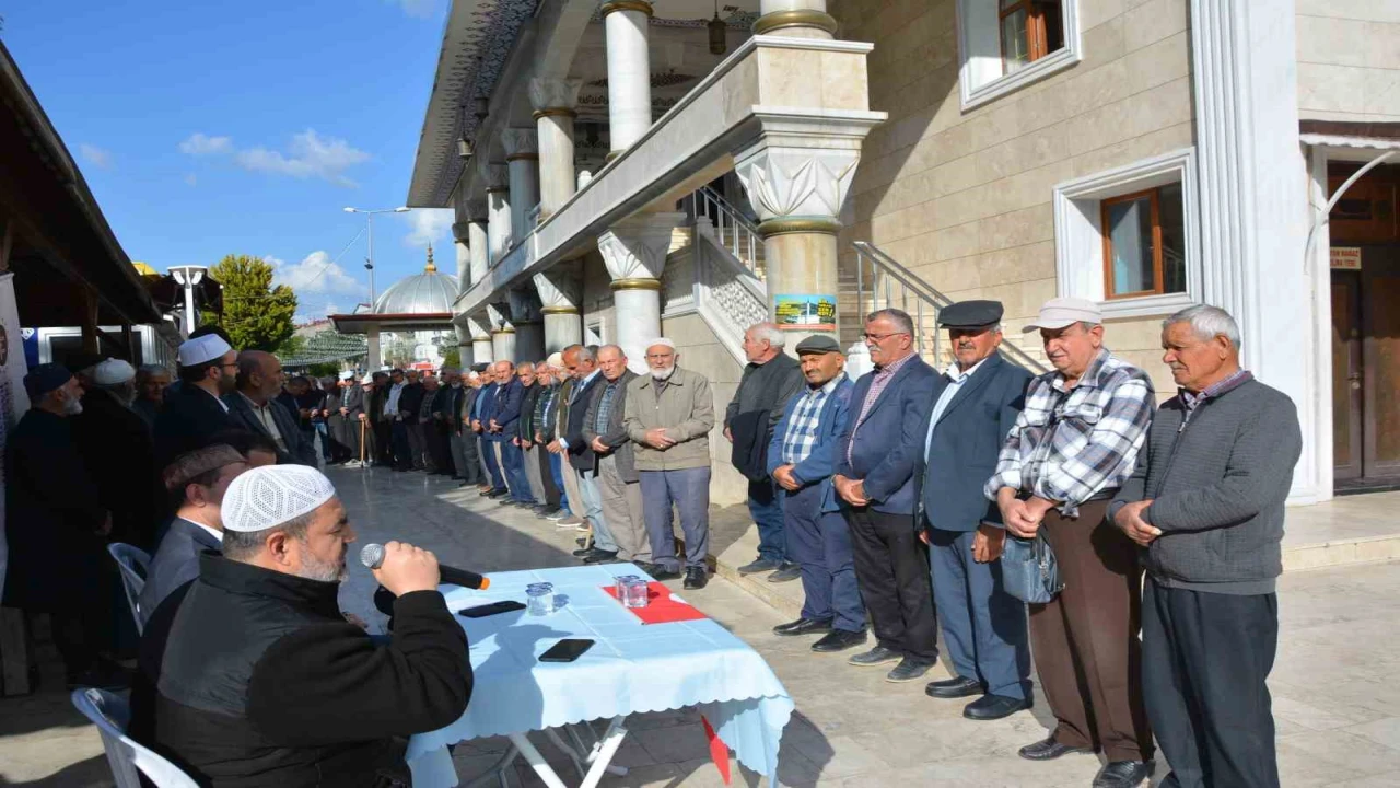 Korkutelide 156 hacı adayı için uğurlama töreni yapıldı