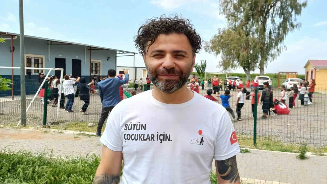 Köy okulunda 30 sene sonra 23 Nisan coşkusu