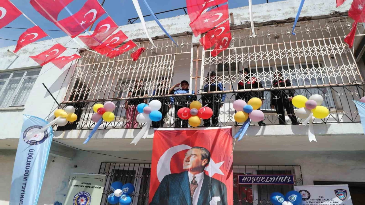 Mersin polisinden 9 yaşındaki Bahriye sürpriz doğum günü kutlaması