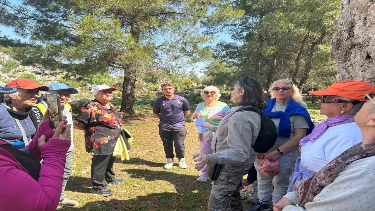 Muratpaşanın kıdemlileri tarihle buluştu