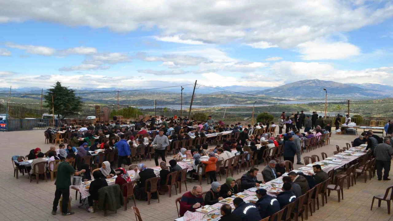 Okulda Tirşik Şöleni