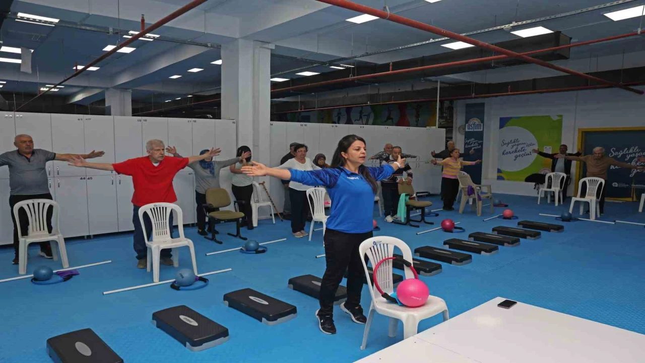 Parkinson hastaları sporla hayata bağlanıyor