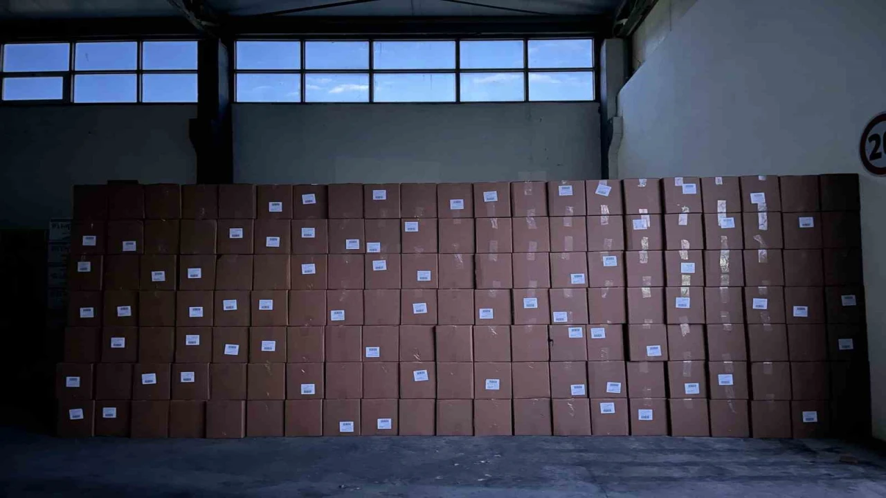 Piyasa değeri 12 milyon TL kaçak makaron ele geçirildi