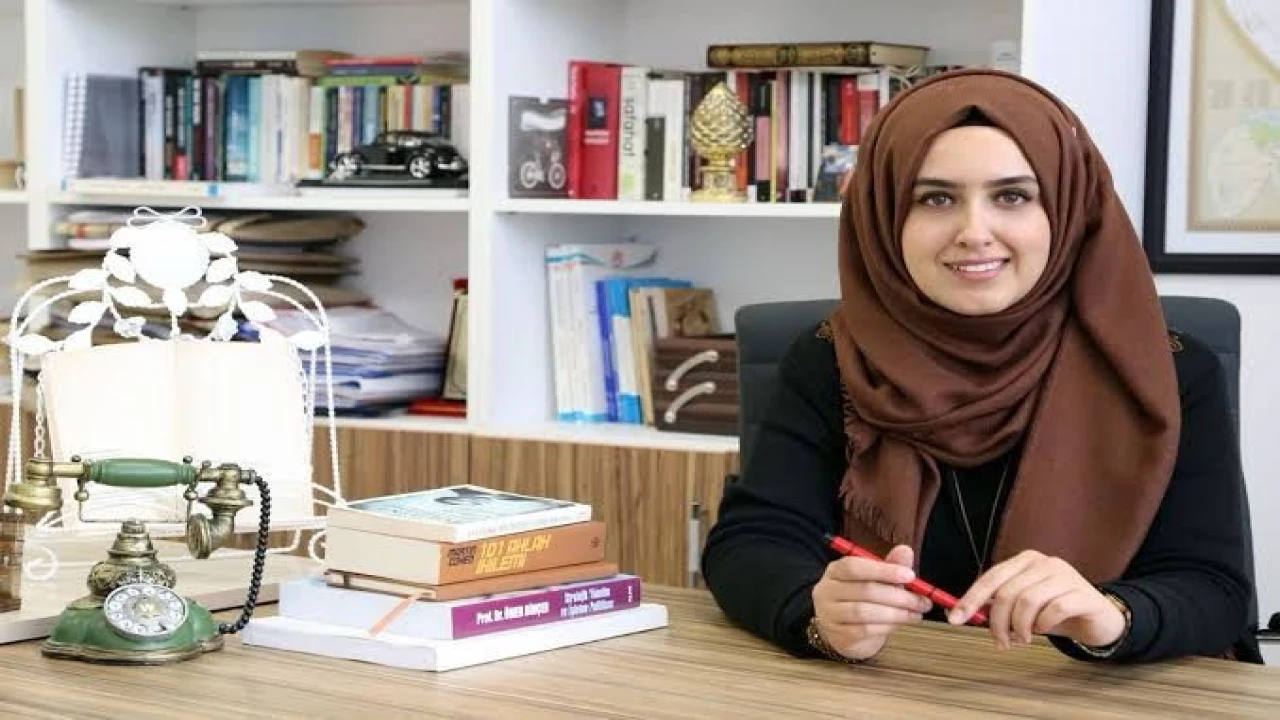 SDÜ öğretim üyesi Doç. Dr. Elif Kaya trafik kazasında hayatını kaybetti